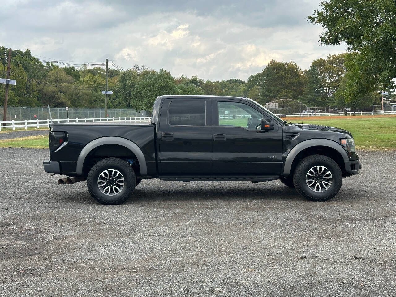 2014 Ford F-150 Raptor SVT photo 3