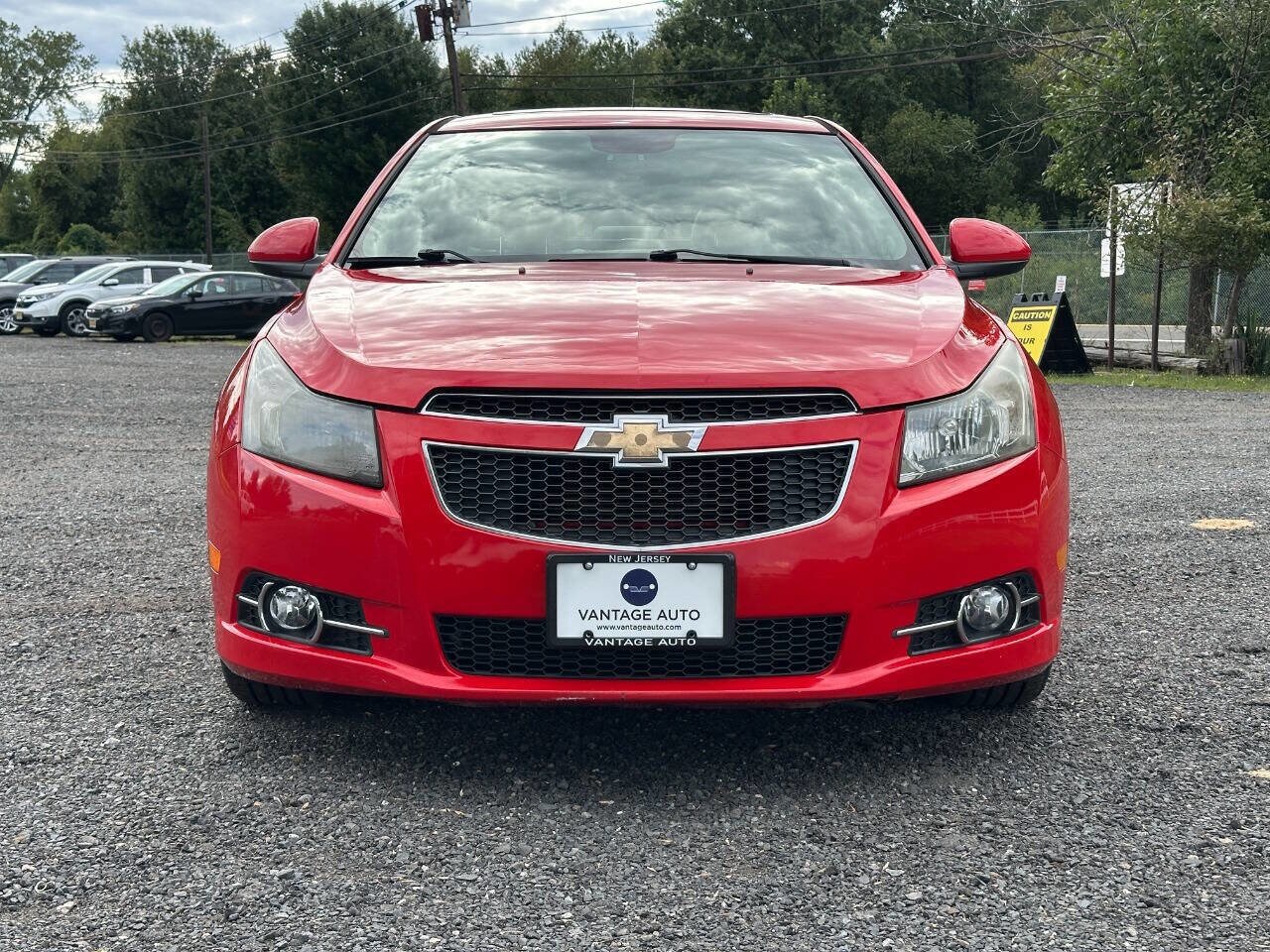 2014 Chevrolet Cruze photo 2