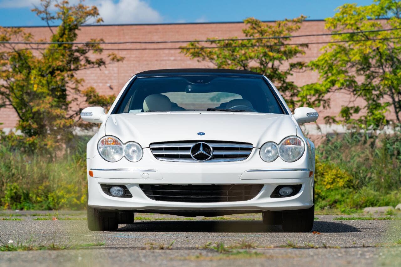 2008 Mercedes Benz CLK 350 photo 2