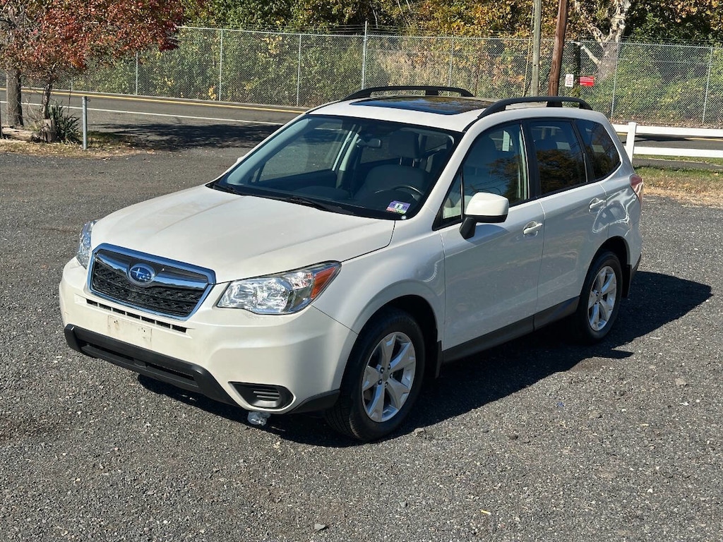 Used 2015 Subaru Forester 2.5i Premium (CVT) SUV