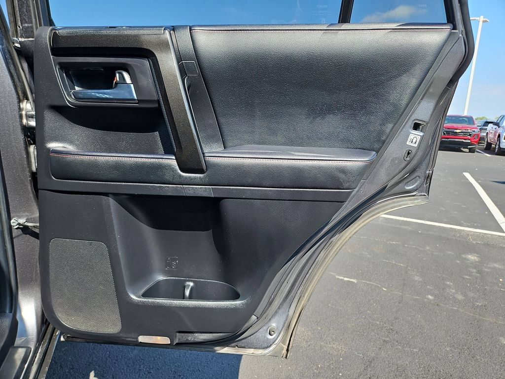 2021 Toyota 4Runner Venture - Photo 28