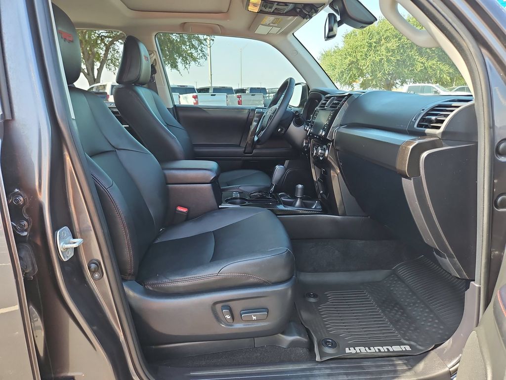 2021 Toyota 4Runner Venture - Photo 29