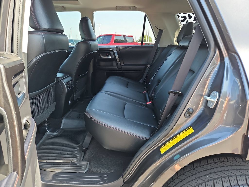 2021 Toyota 4Runner Venture - Photo 14