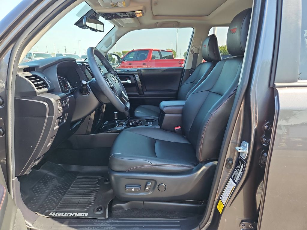 2021 Toyota 4Runner Venture - Photo 9