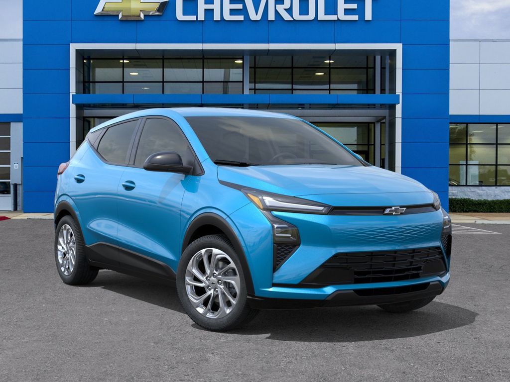 2027 Chevrolet Bolt LT - Photo 7