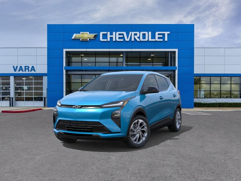 2027 Chevrolet Bolt LT - Photo 8