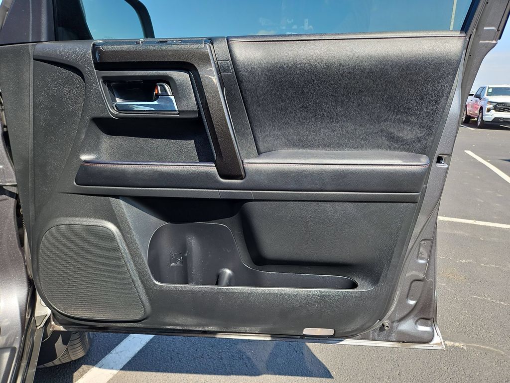 2021 Toyota 4Runner Venture - Photo 31