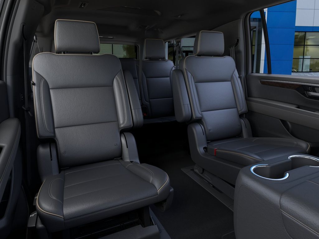 2026 Chevrolet Suburban Premier - Photo 17