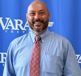 Staff member Omar Campos from ID_22a6b1