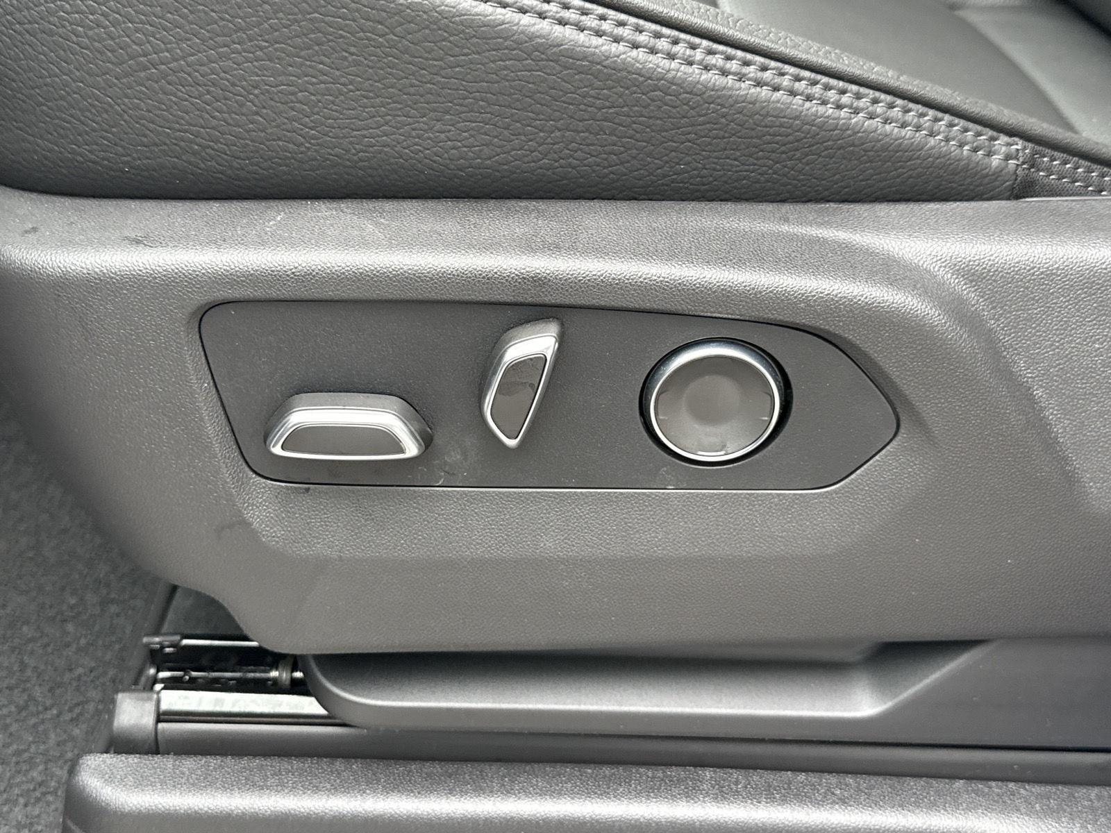 2026 GMC Yukon XL Denali - Photo 26
