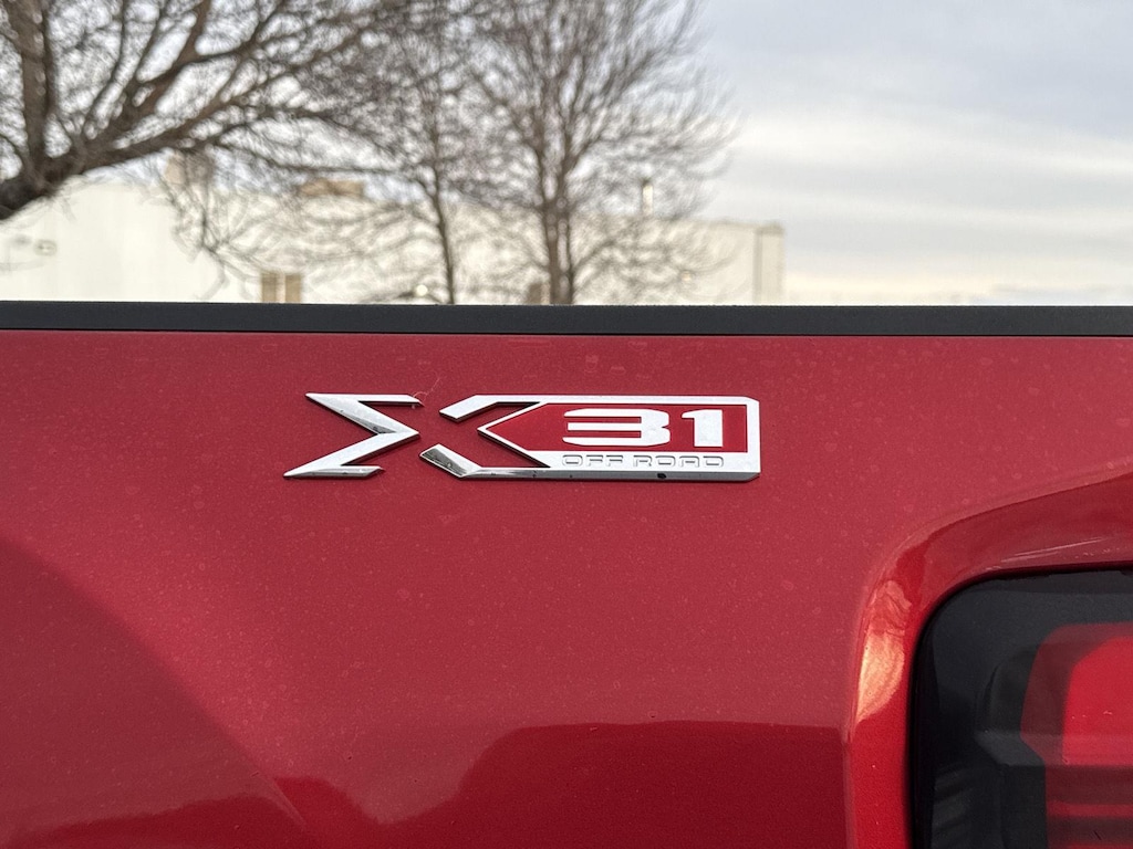 Used 2025 GMC Sierra 2500 HD SLT Truck Crew Cab