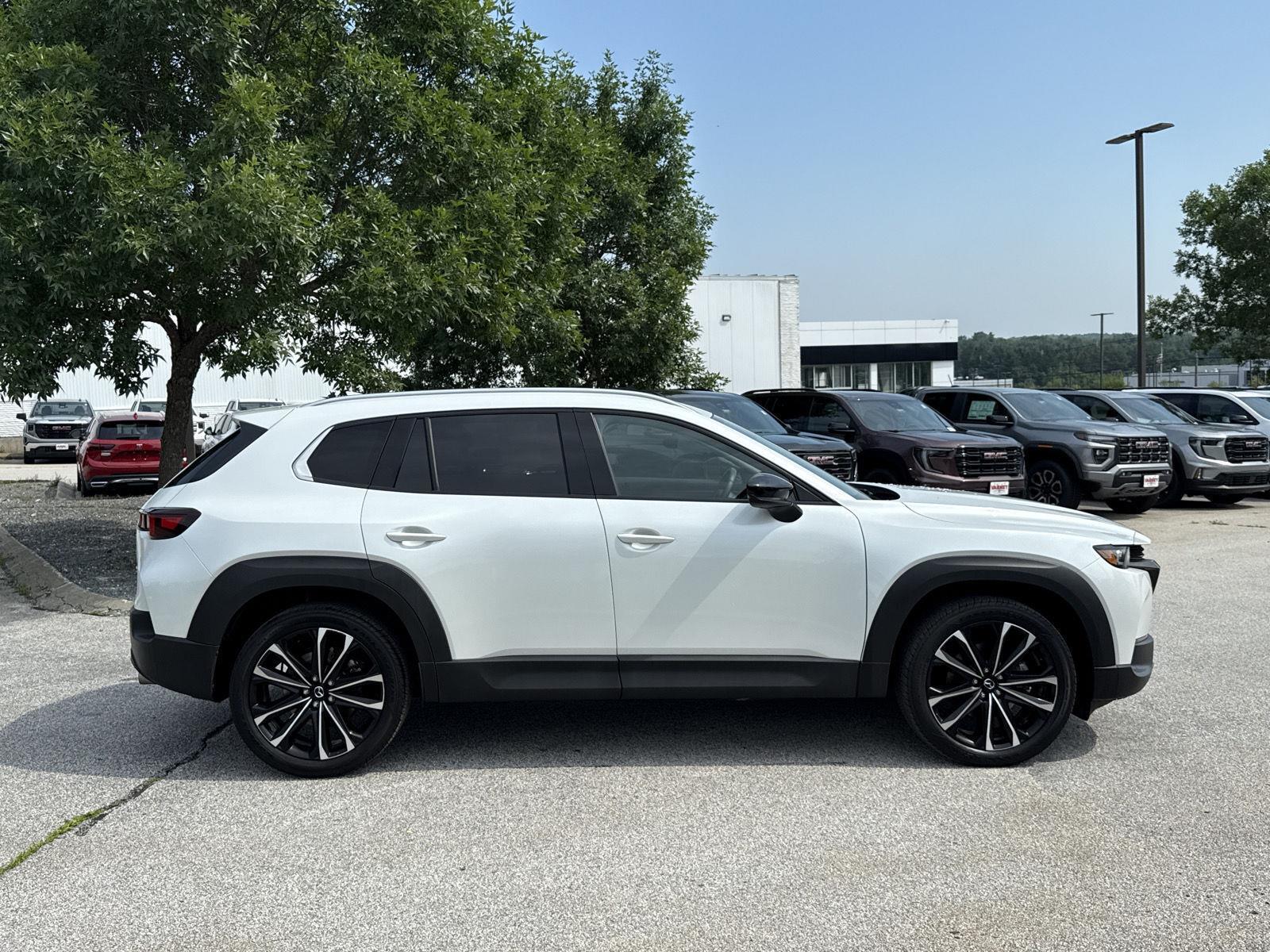 2024 Mazda CX-50 2.5 Premium Plus photo 4