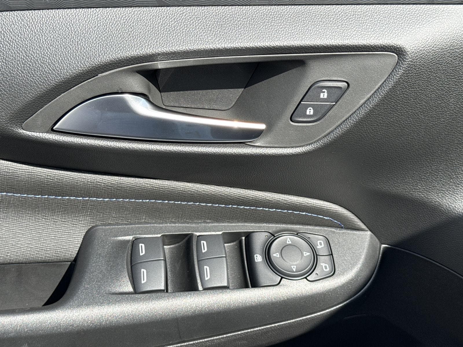 2026 Buick Envista Sport Touring - Photo 18