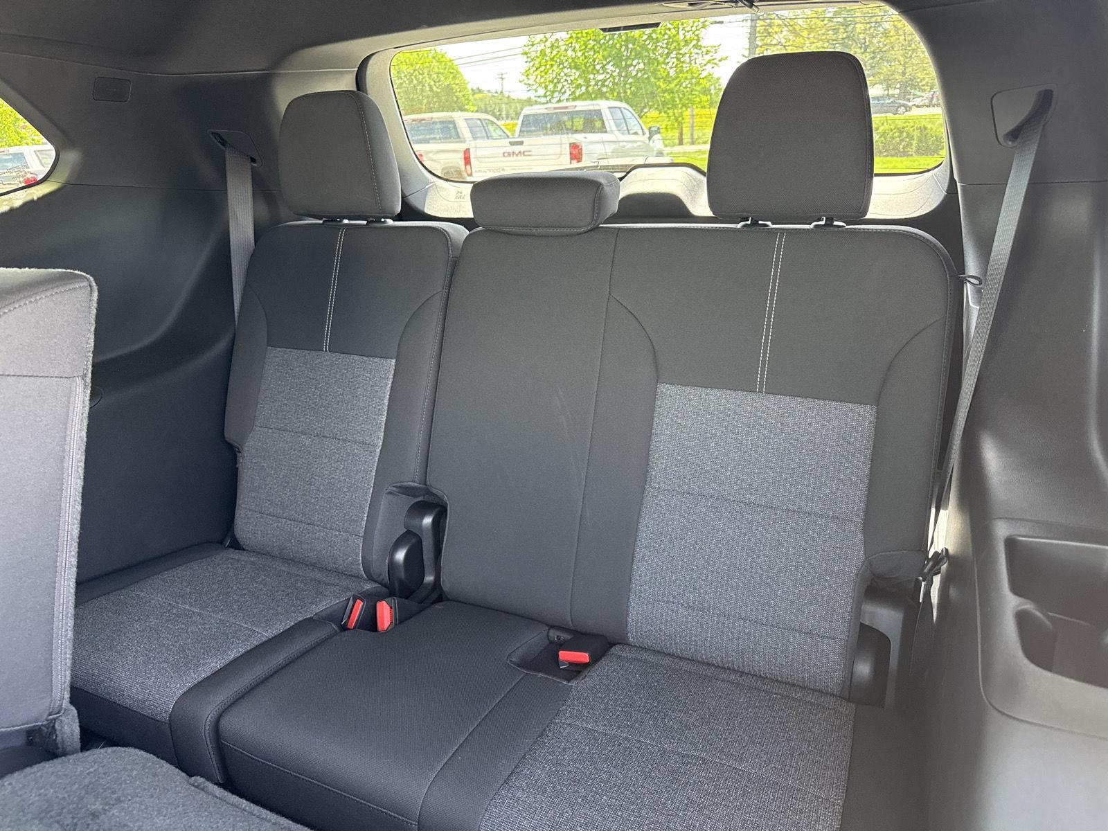 2026 GMC Acadia Elevation - Photo 19