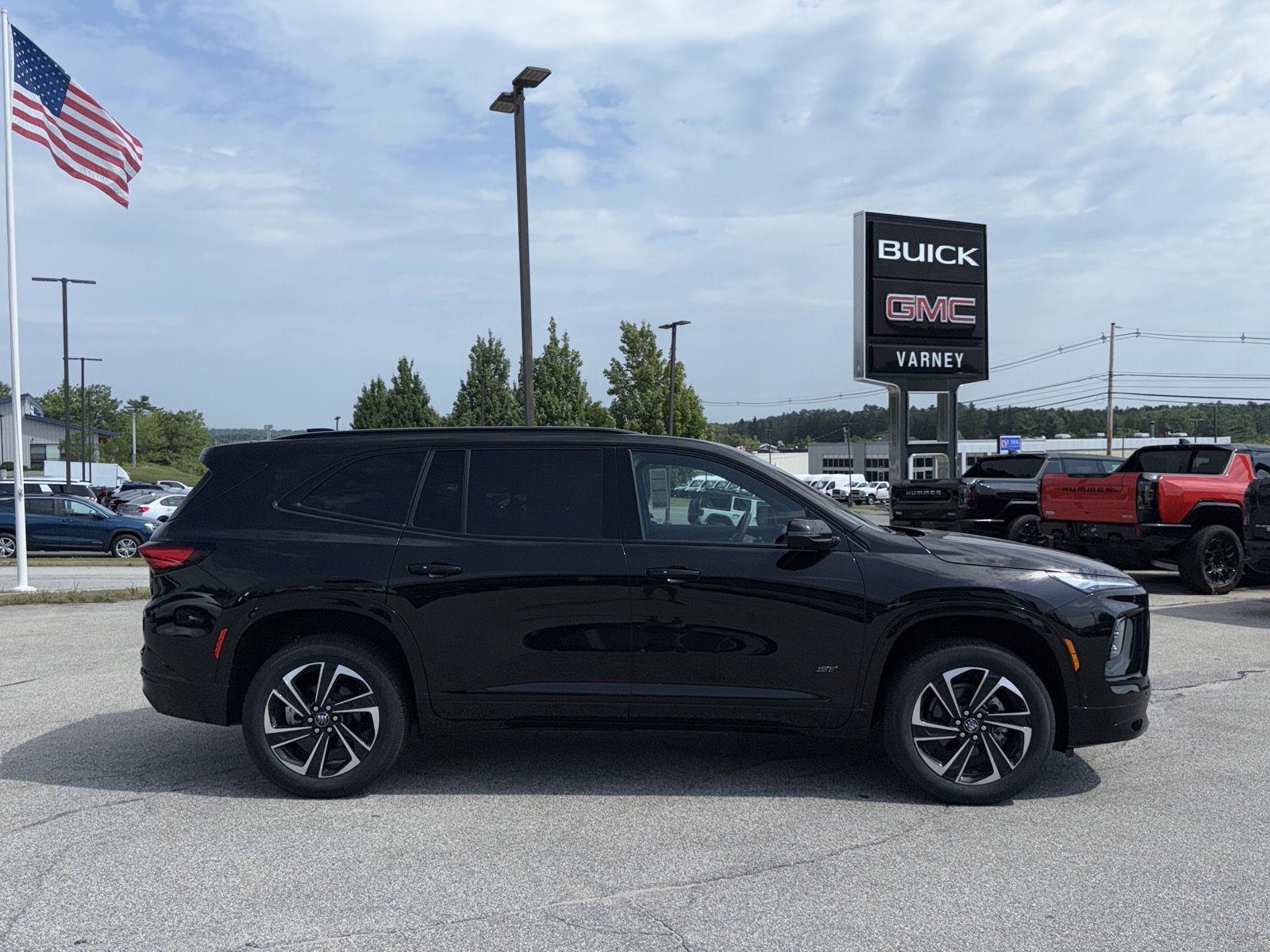 2025 Buick Enclave Sport Touring photo 4