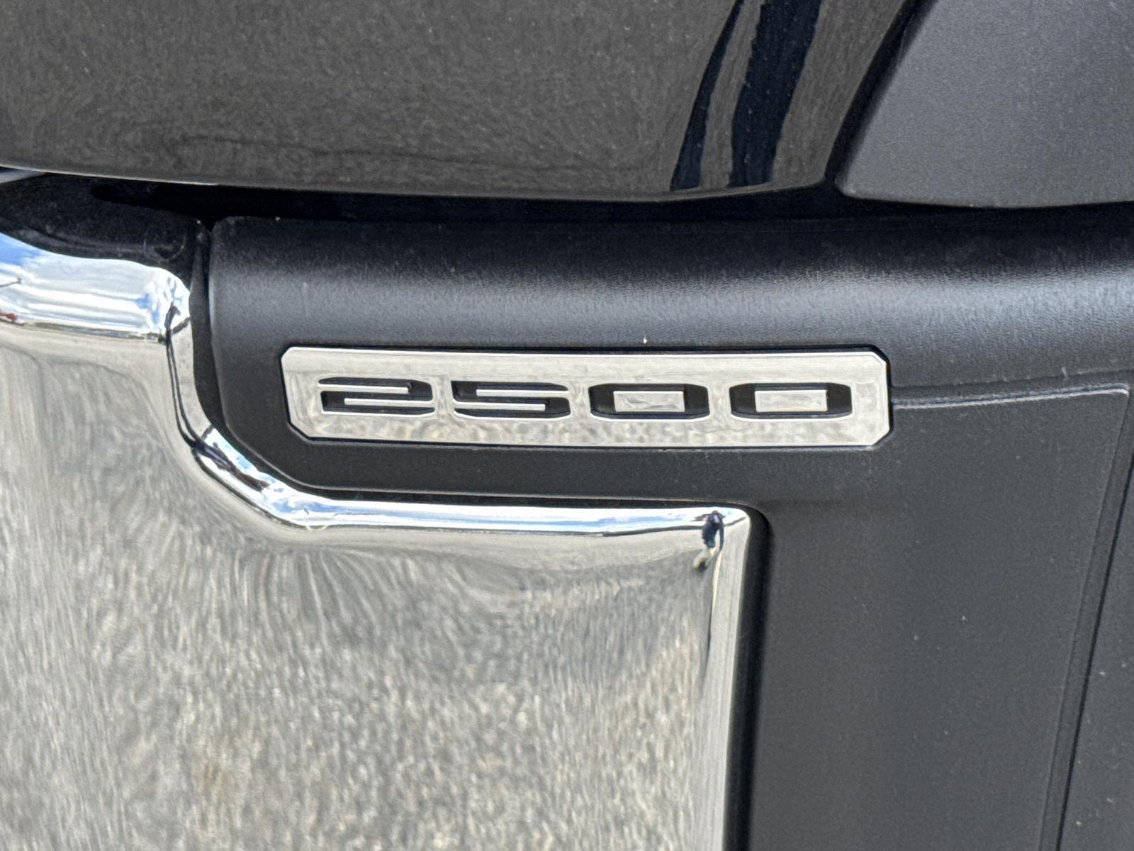 2026 GMC Sierra 2500HD Pro - Photo 13