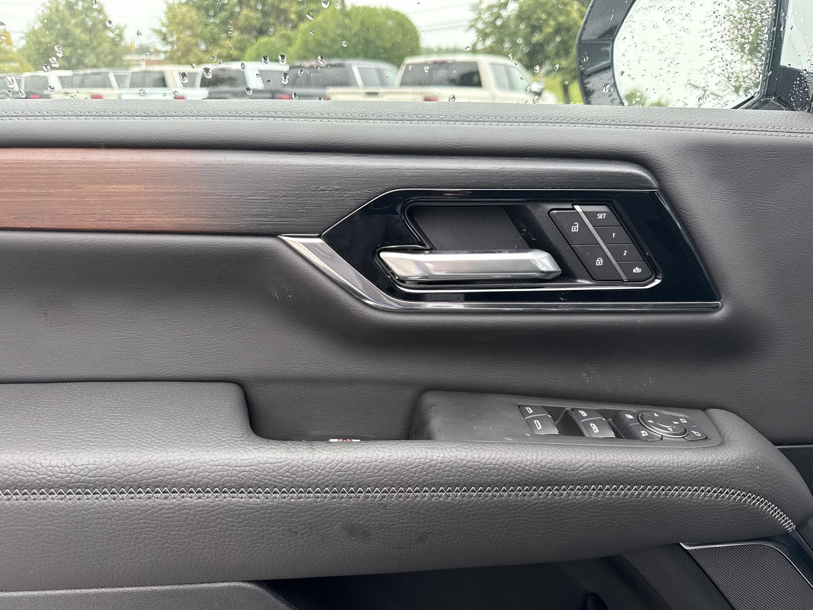 2026 GMC Yukon XL Denali - Photo 31