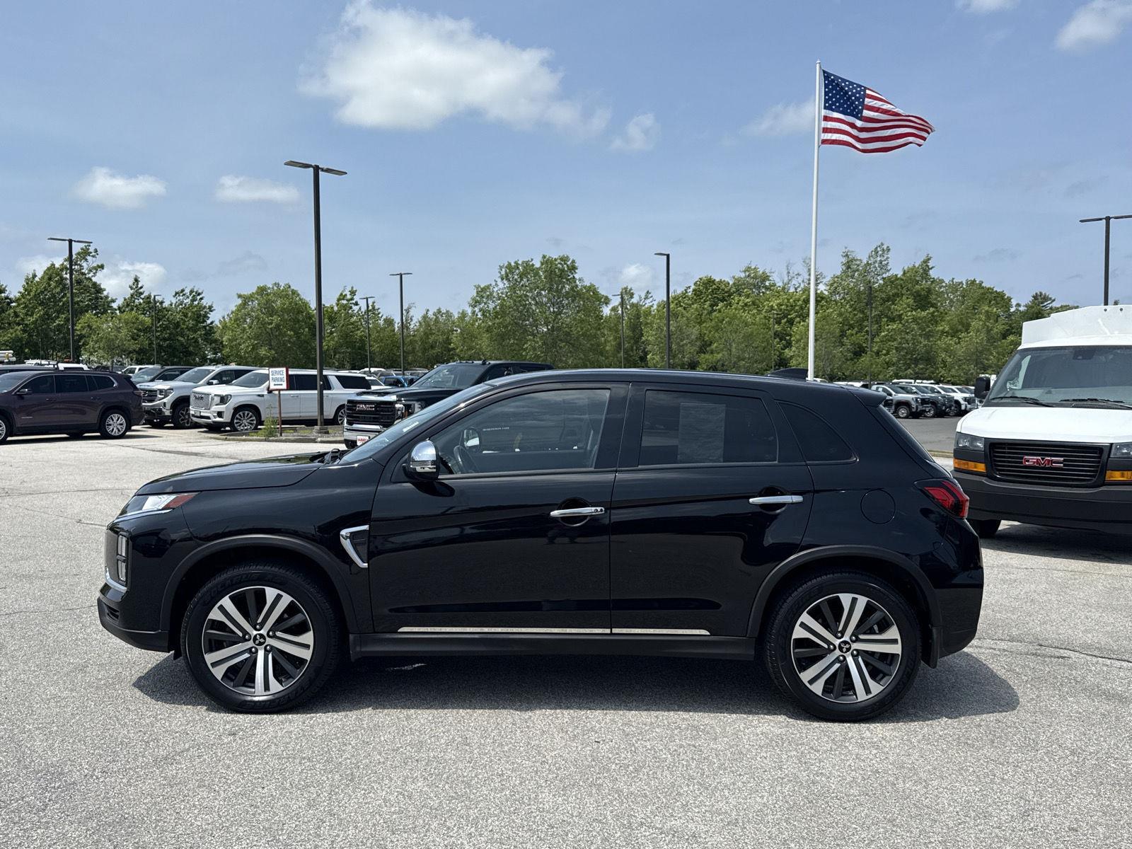 2022 Mitsubishi Outlander Sport ES photo 2