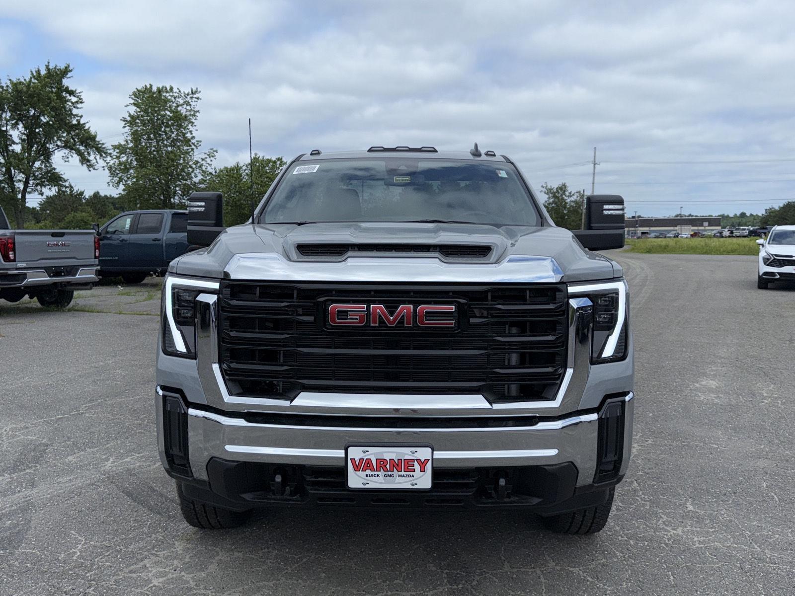 2025 Gmc Sierra 3500 HD Pro photo 2