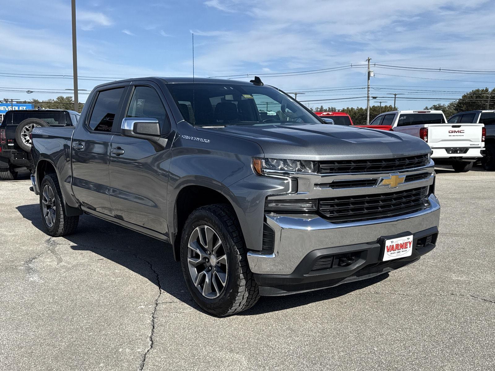 2021 Chevrolet Silverado 1500 LT photo 3
