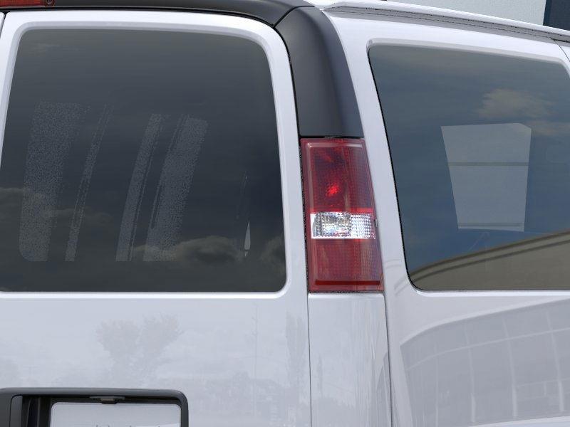 2025 GMC Savana Cargo Work Van - Photo 31