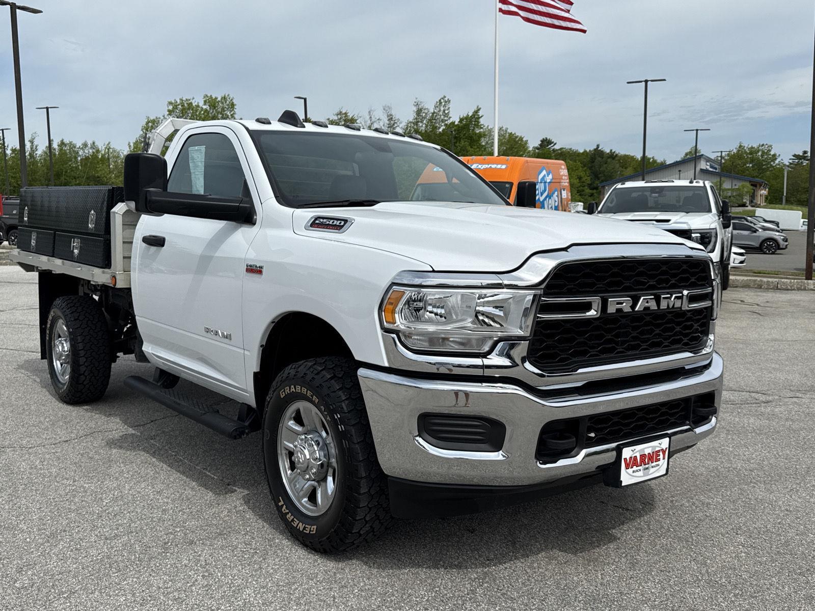 2022 Ram 2500 Tradesman photo 3