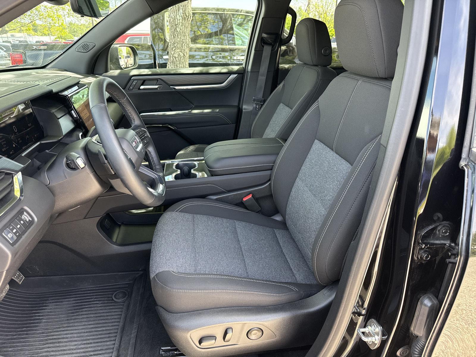 2026 GMC Acadia Elevation - Photo 16