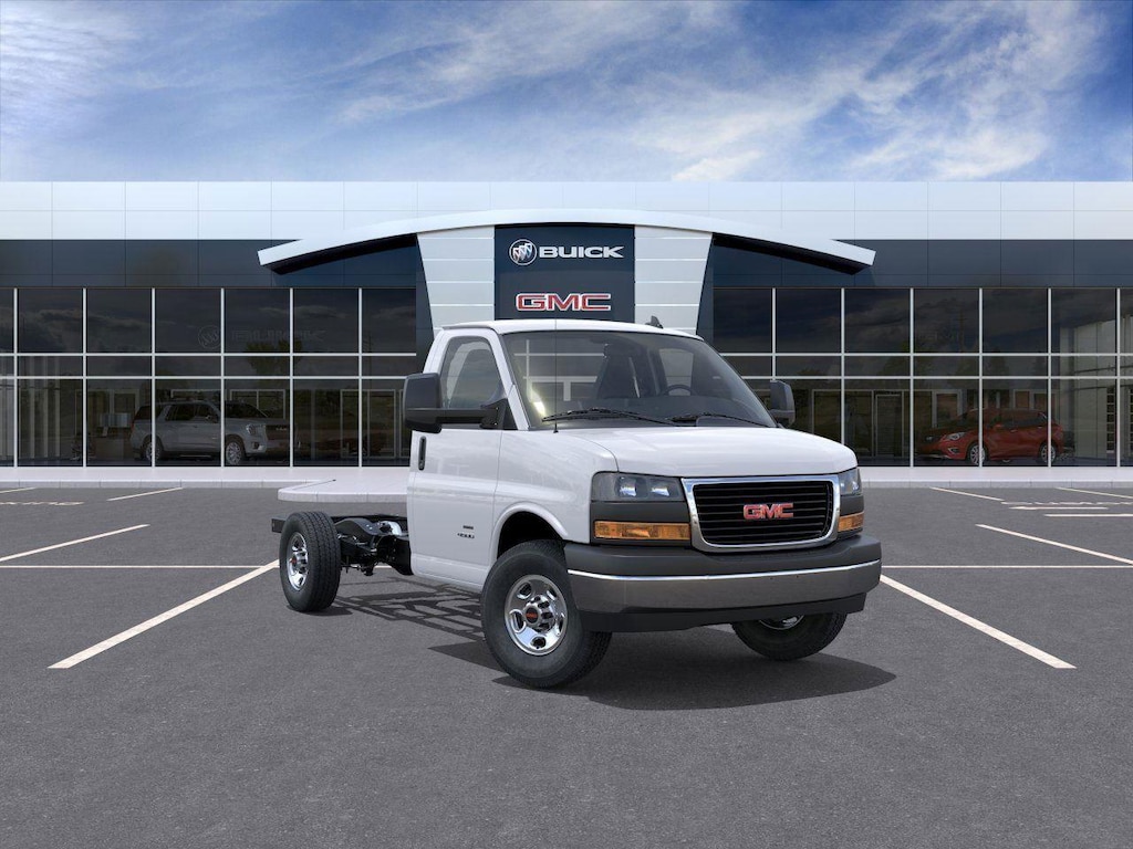 New 2025 GMC Savana Cutaway 3500 1WT Truck