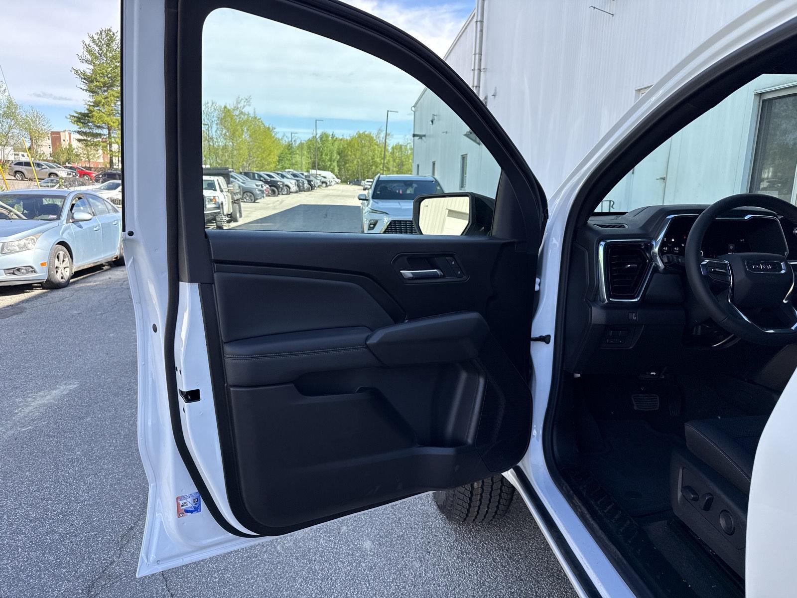 2026 GMC Canyon Elevation - Photo 17