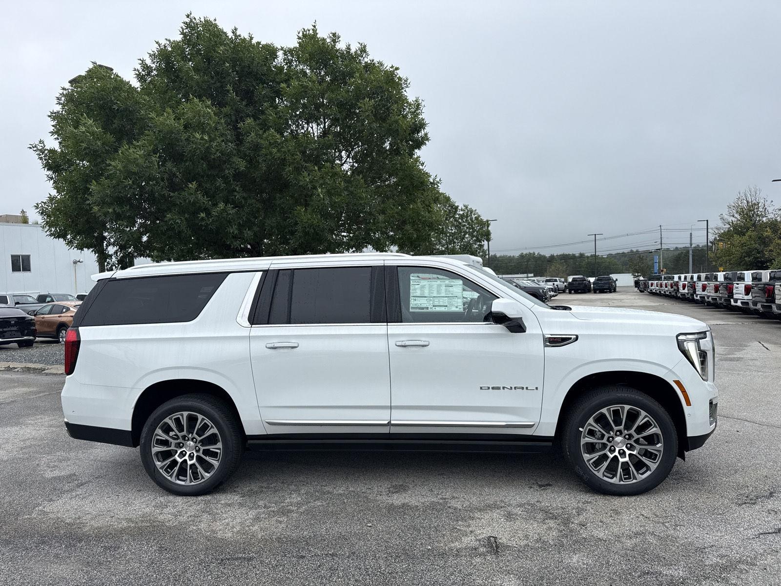2026 GMC Yukon XL Denali - Photo 7