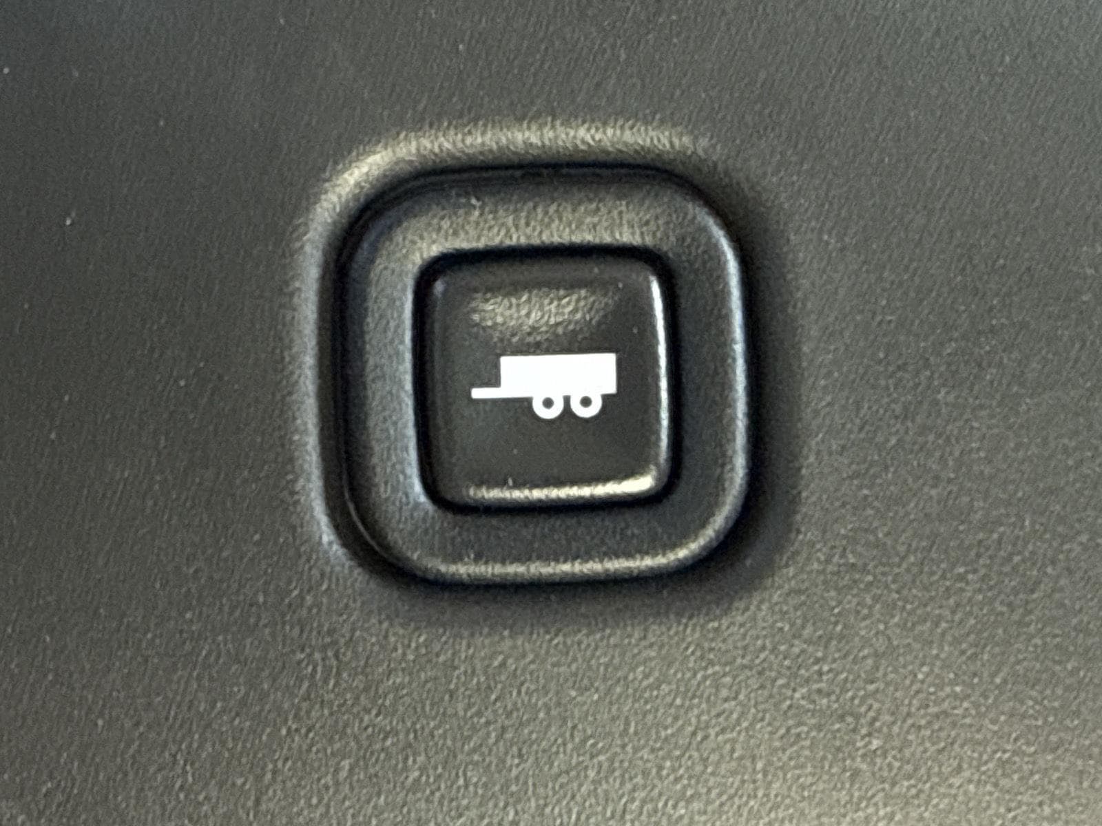 2025 GMC Savana Cargo Work Van - Photo 26