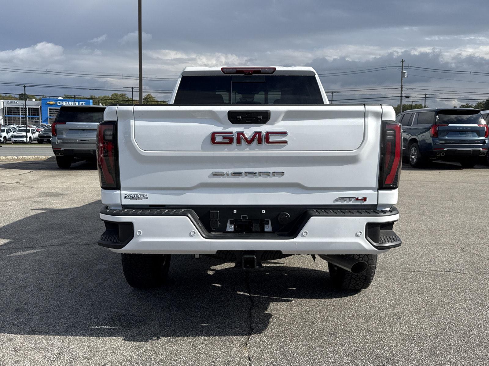 2026 GMC Sierra 2500HD AT4 - Photo 9