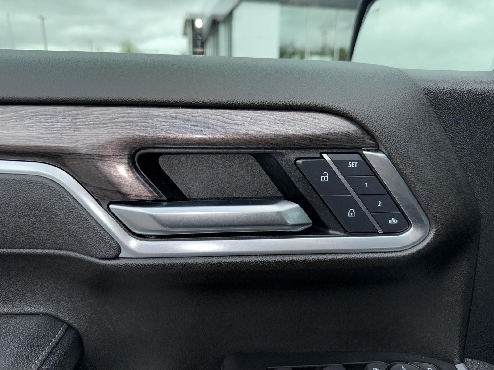 2025 Chevrolet Silverado 1500 LTZ - Photo 18