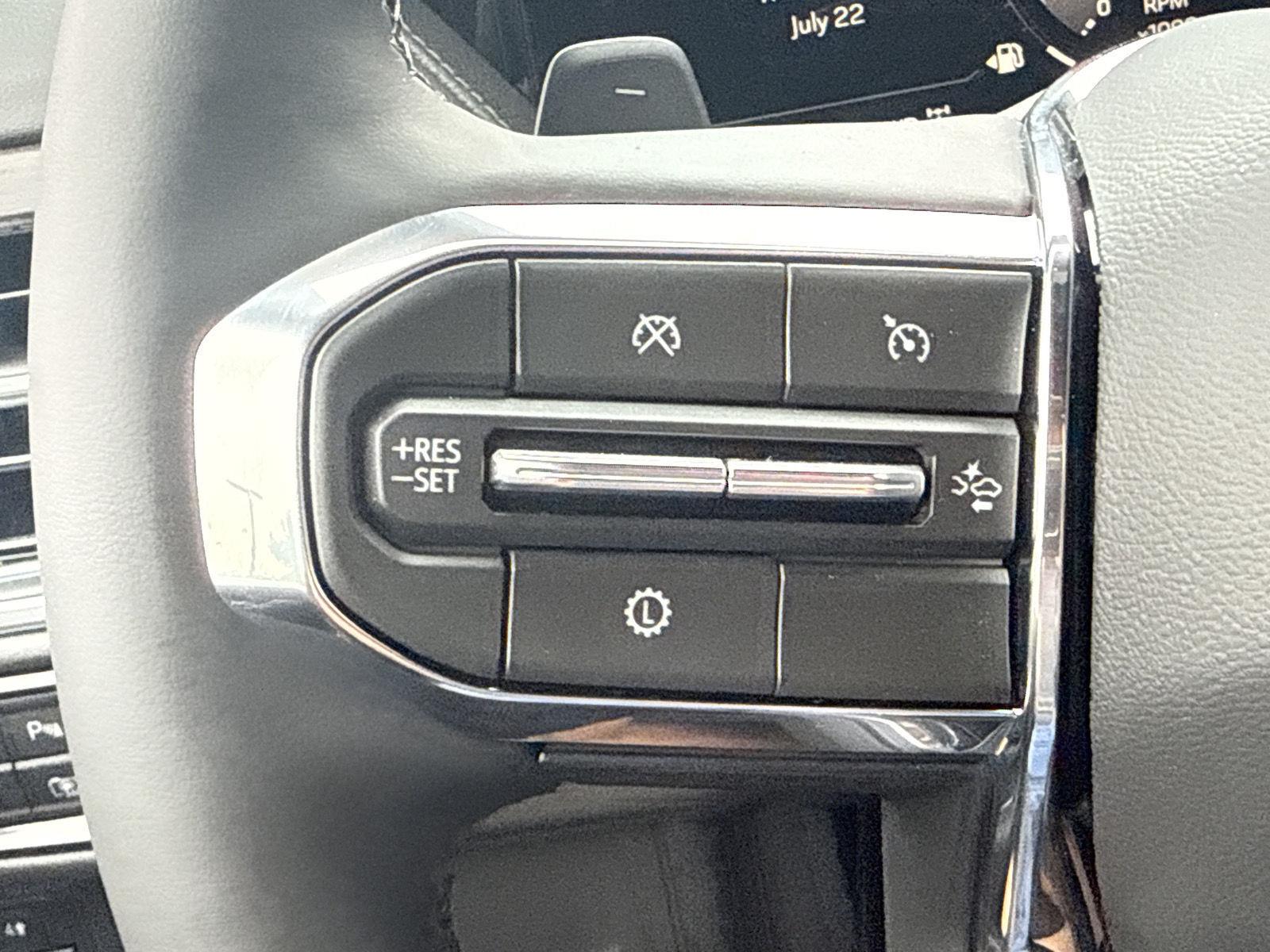 2026 GMC Yukon XL Denali - Photo 32