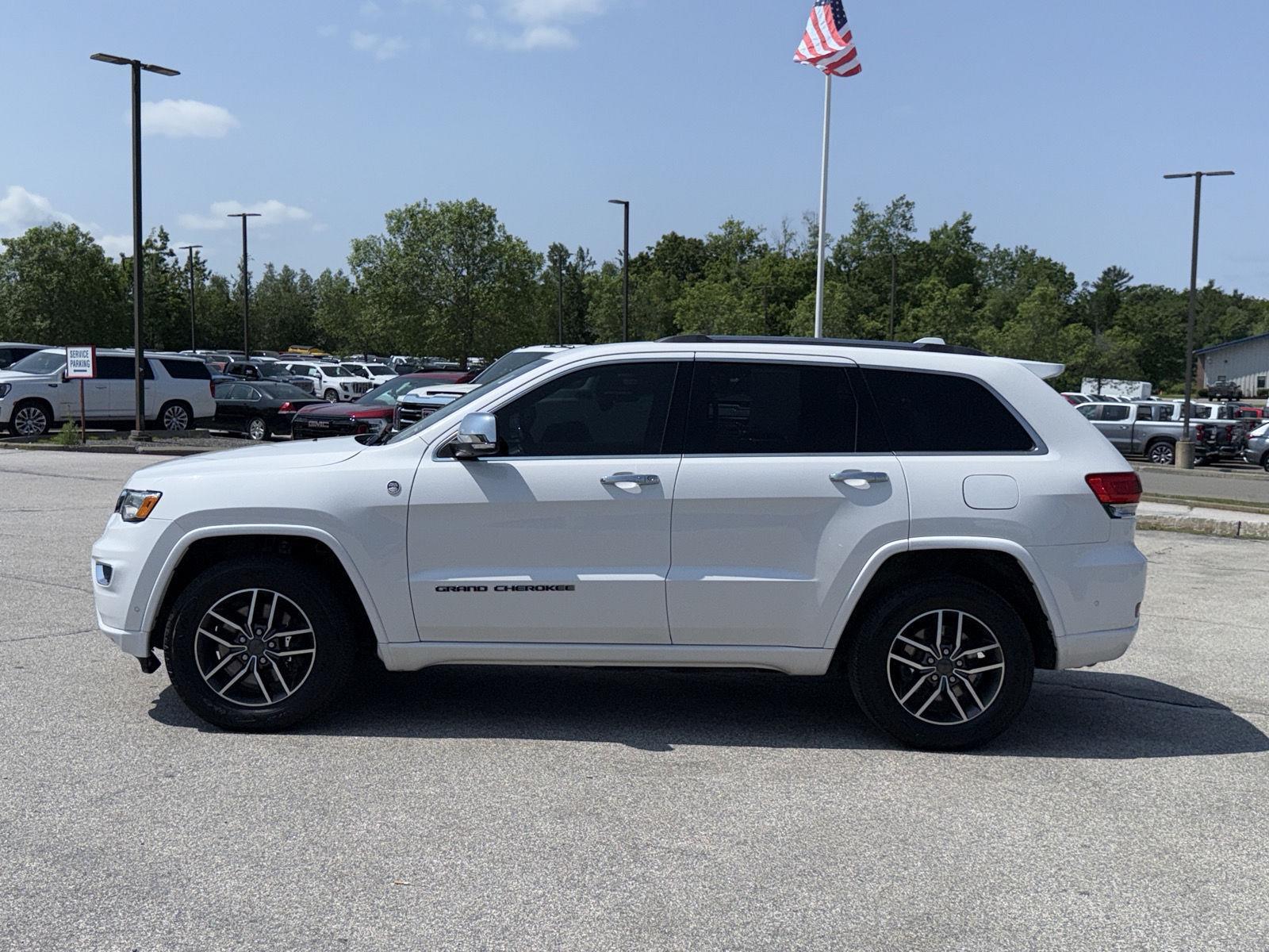 2020 Jeep Grand Cherokee Overland photo 3