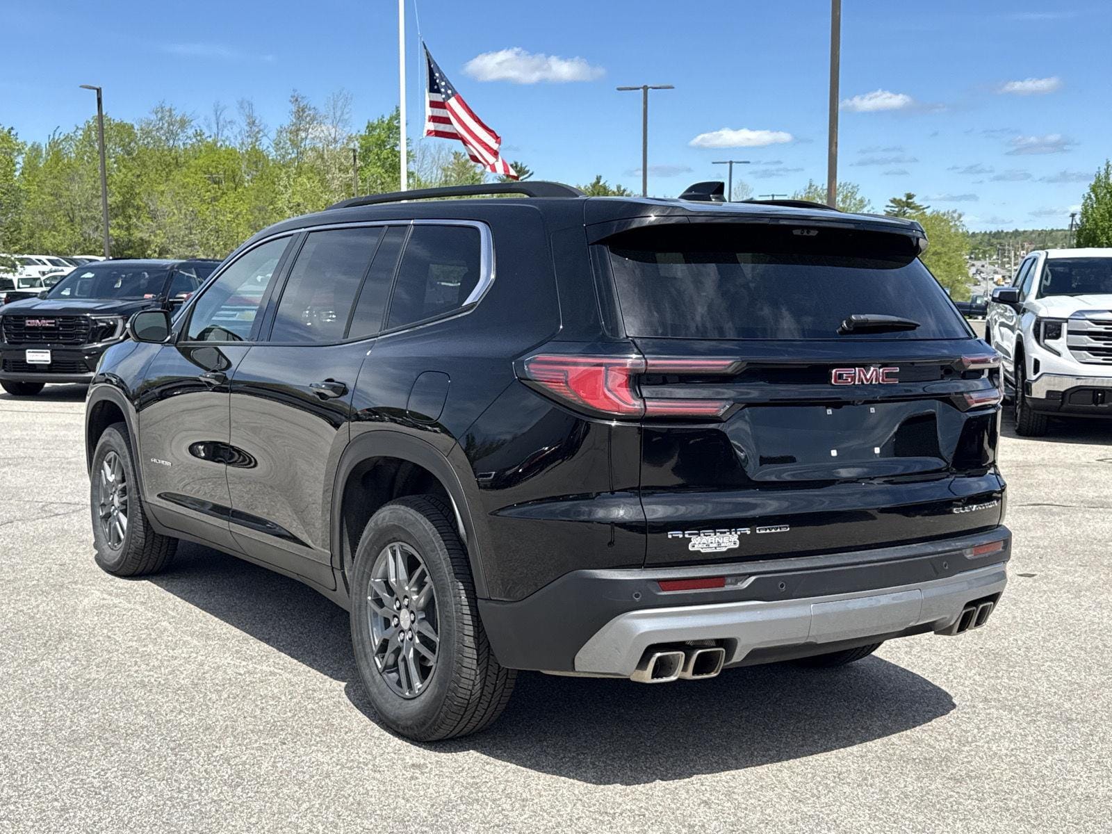 2026 GMC Acadia Elevation - Photo 10