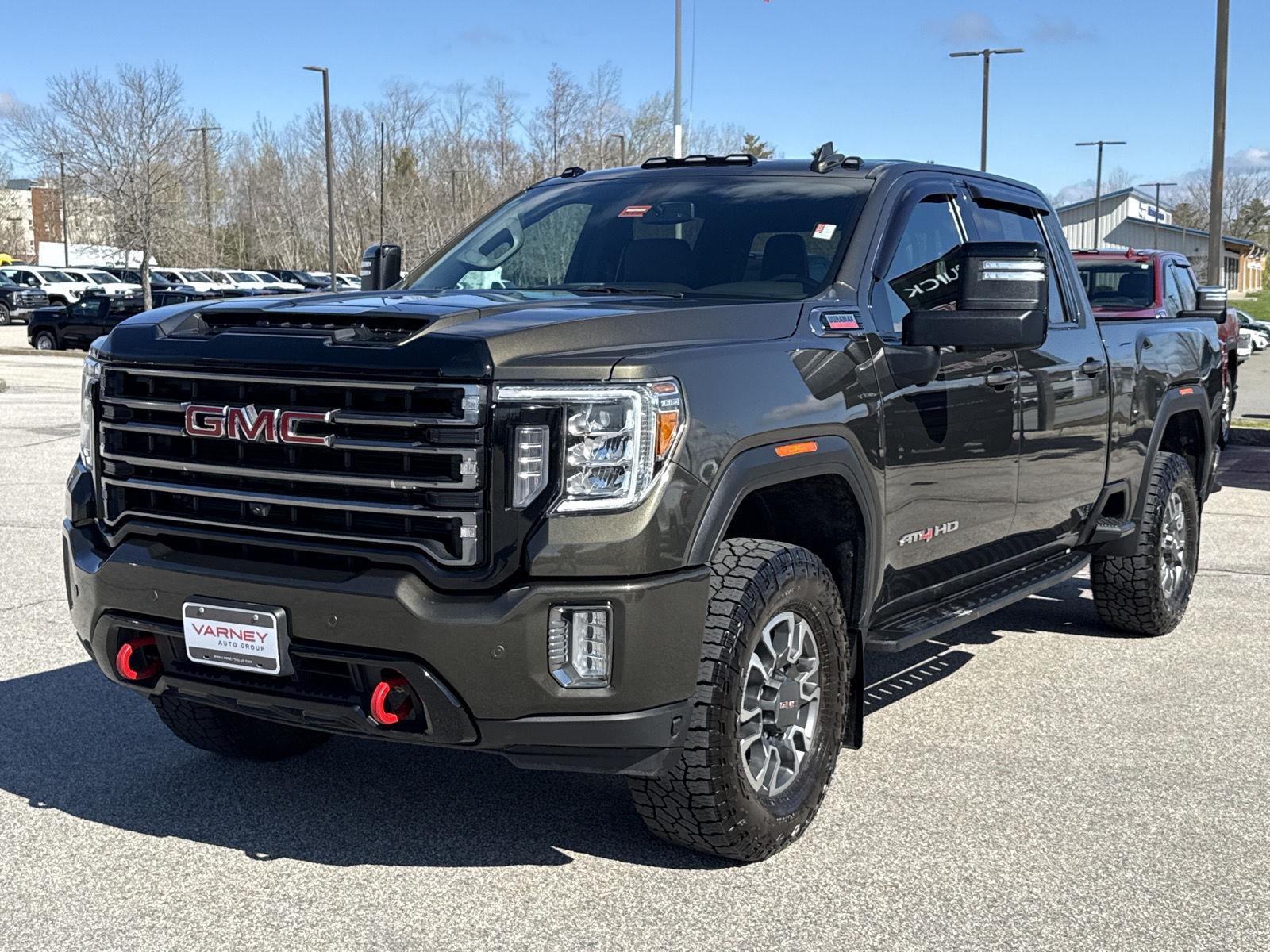 2022 GMC Sierra 4WD Crew Cab Standard Box AT4's photo