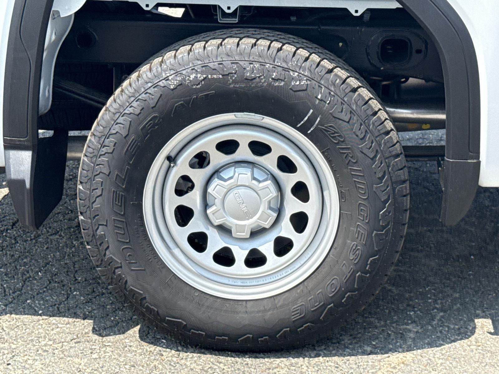 2025 GMC Sierra 1500 Pro - Photo 14