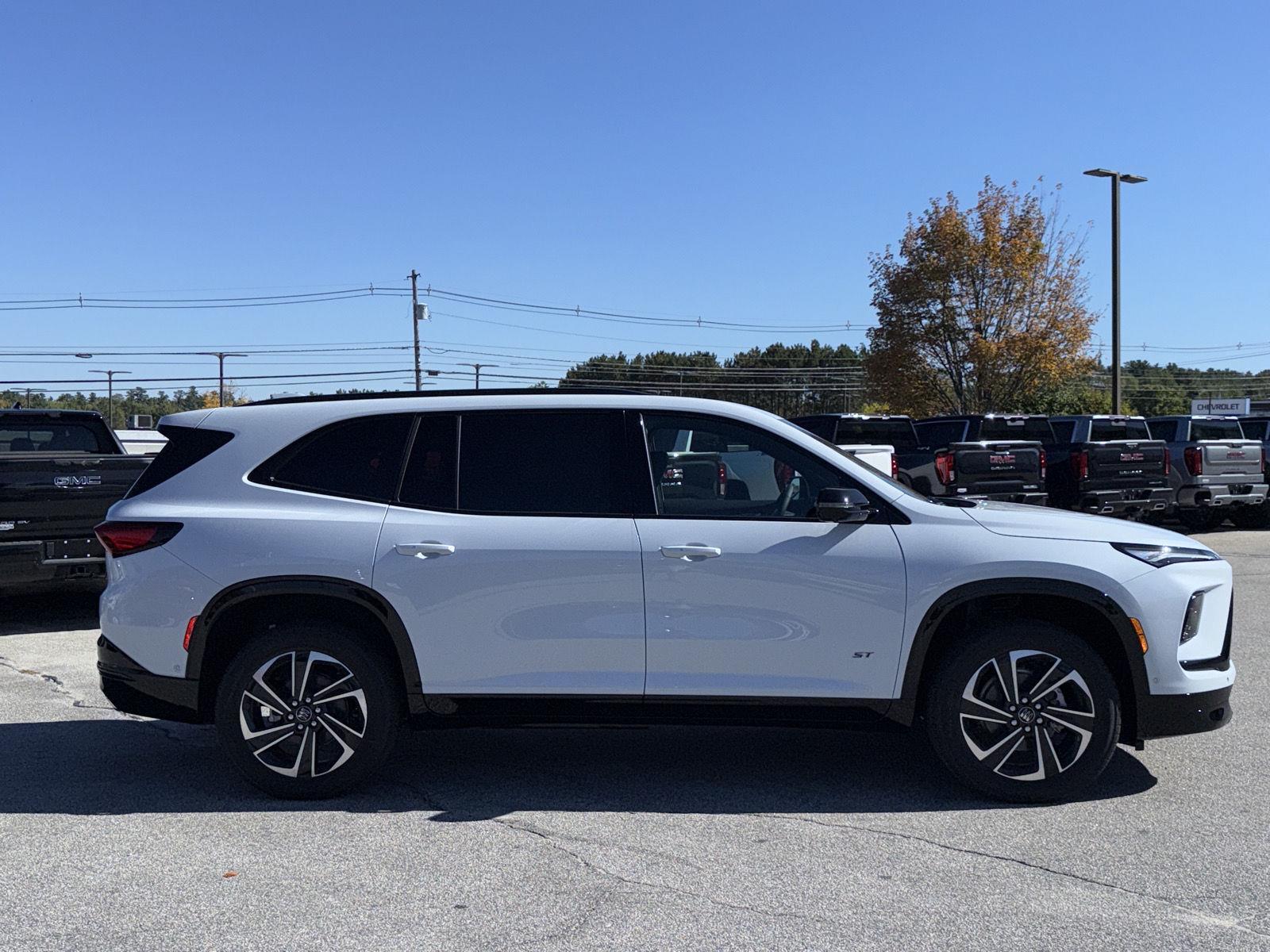 2026 Buick Enclave Sport Touring - Photo 10