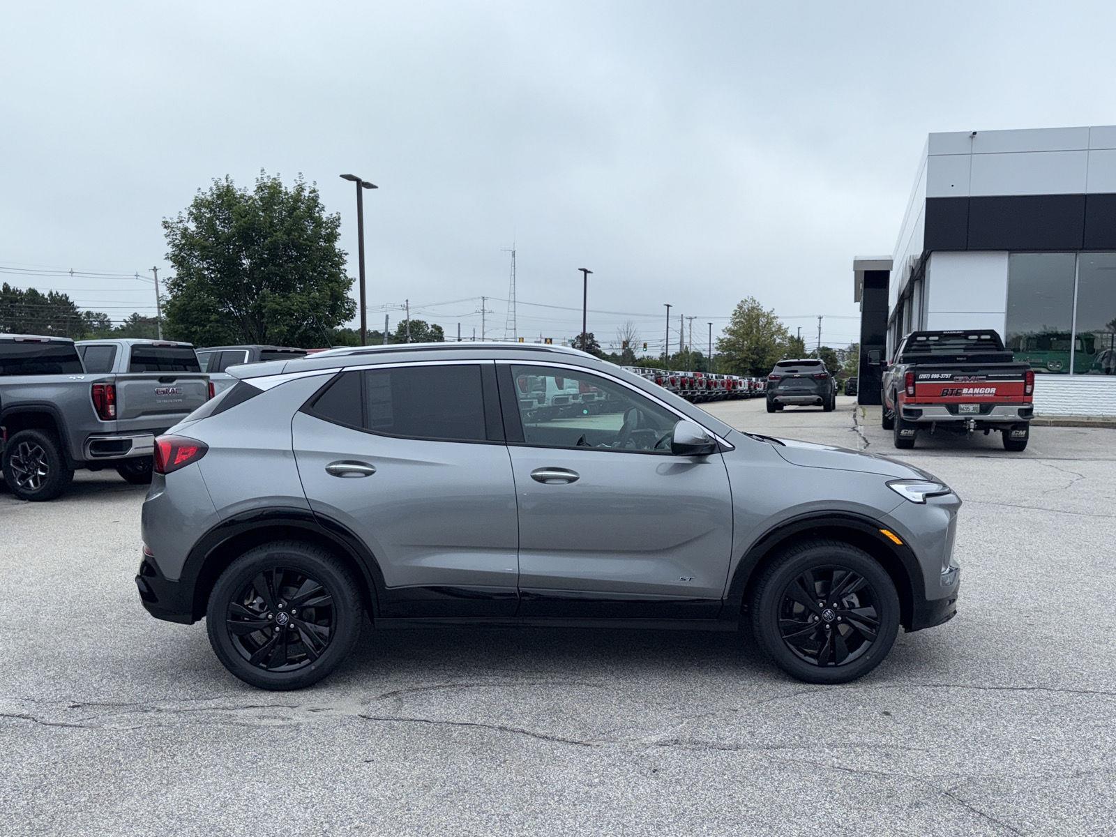 2026 Buick Encore GX Sport Touring photo 4
