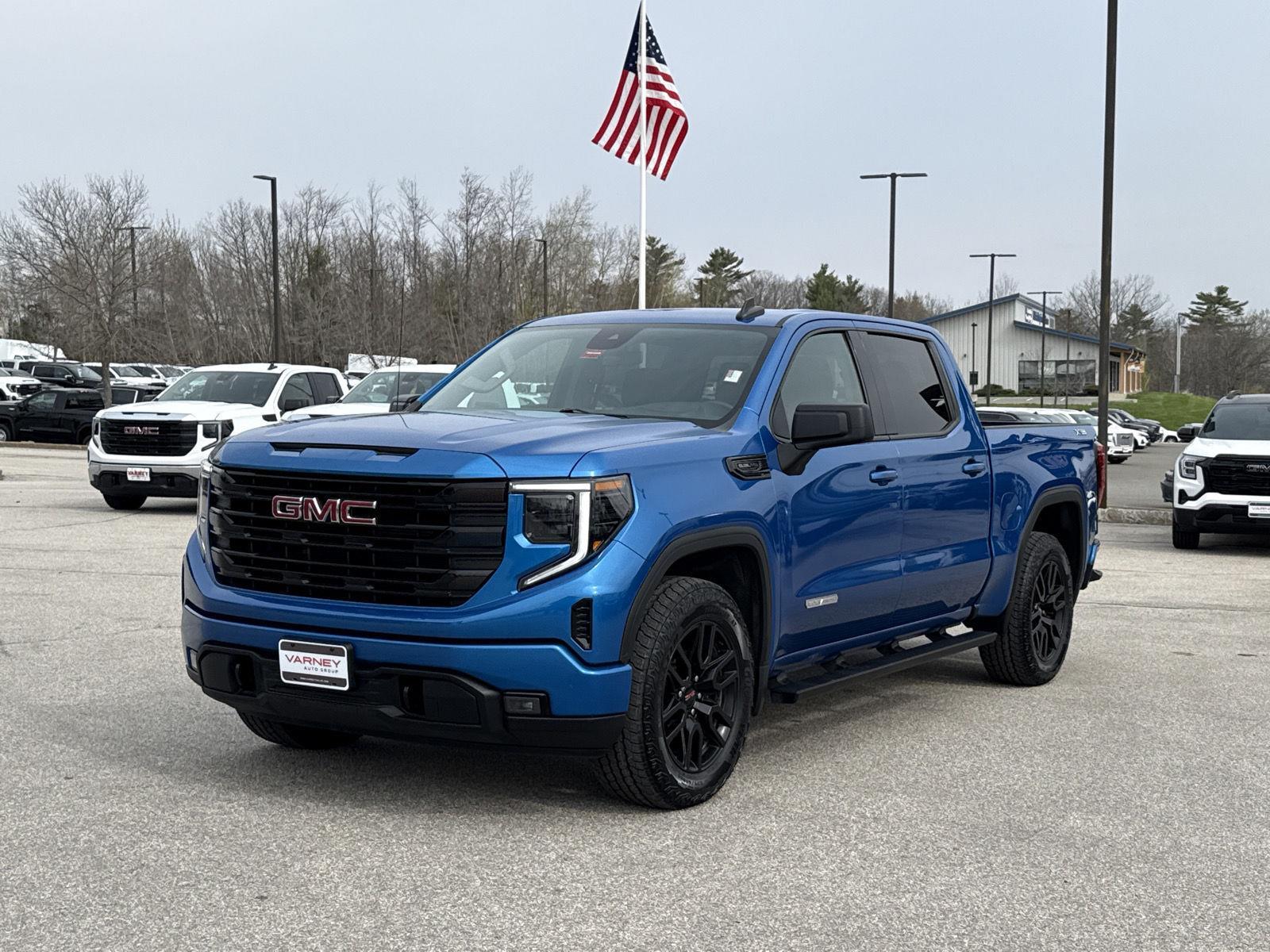 2023 GMC Sierra 4WD Crew Cab Short Box Elevation's photo