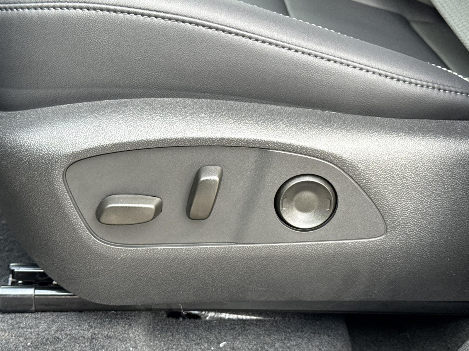 2026 GMC Acadia Elevation - Photo 22
