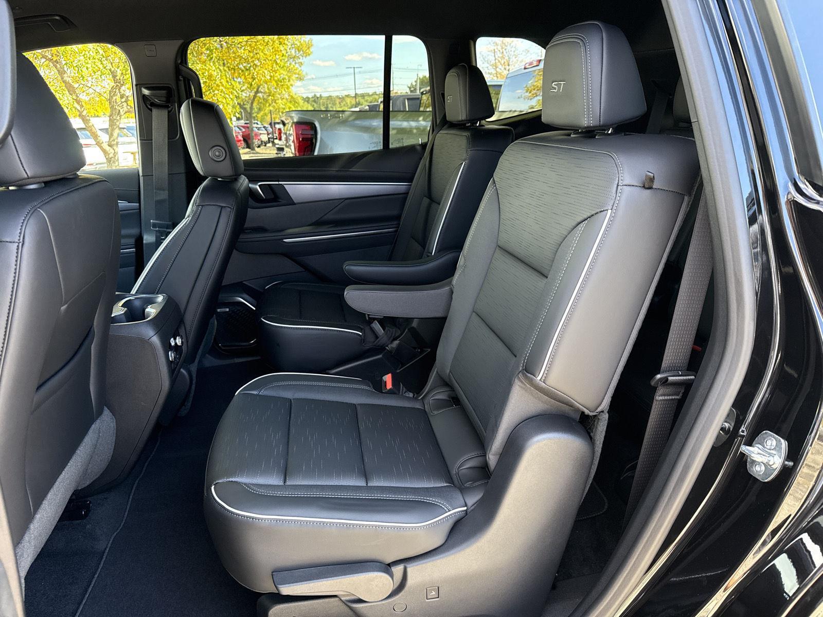 2026 Buick Enclave Sport Touring - Photo 17