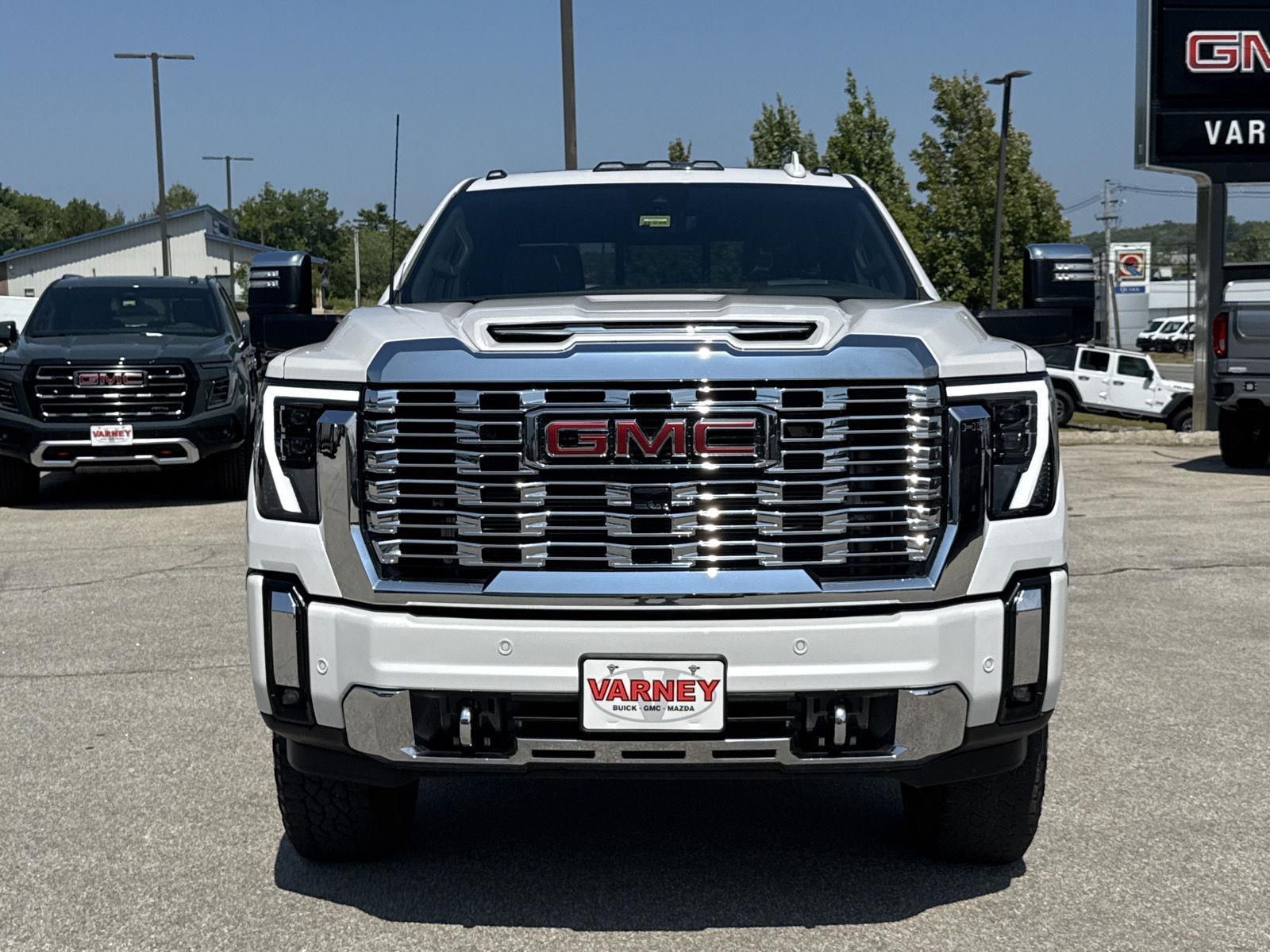 2024 Gmc Sierra 2500 HD Denali photo 2