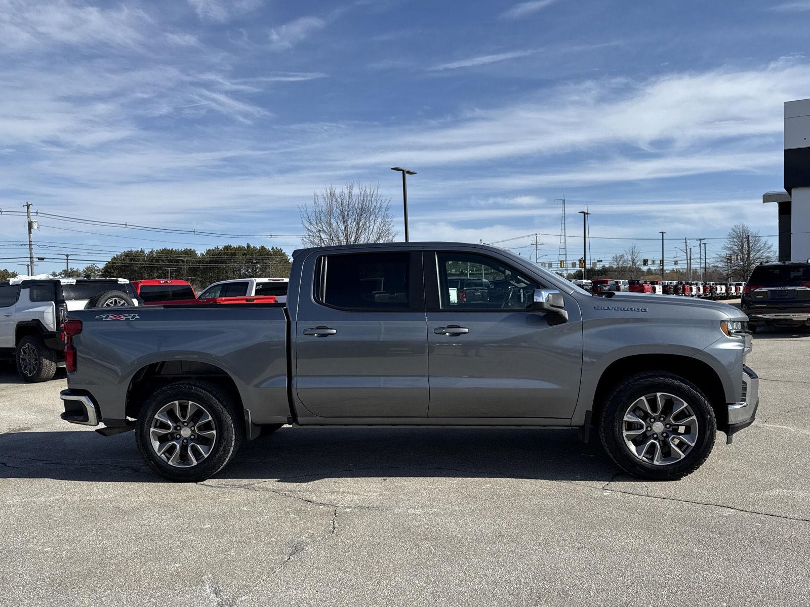2021 Chevrolet Silverado 1500 LT photo 4