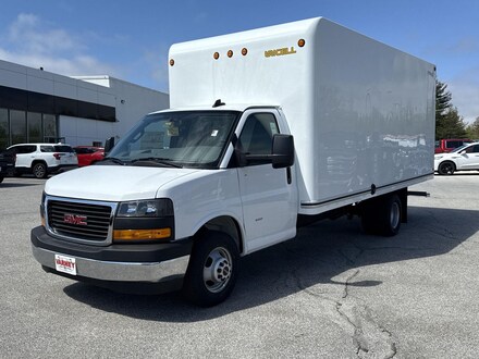 2025 GMC Savana Cutaway 3500 1WT Truck