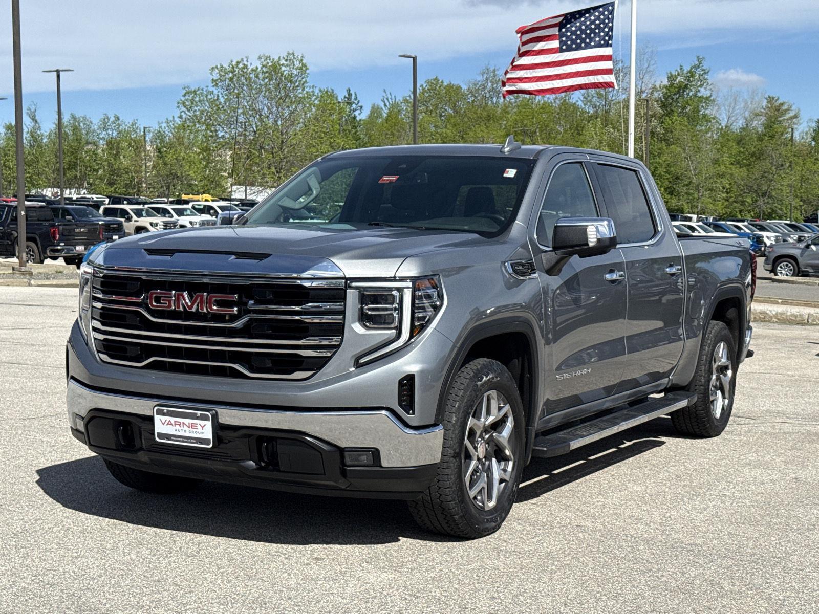 2023 GMC Sierra 4WD Crew Cab Short Box SLT's photo