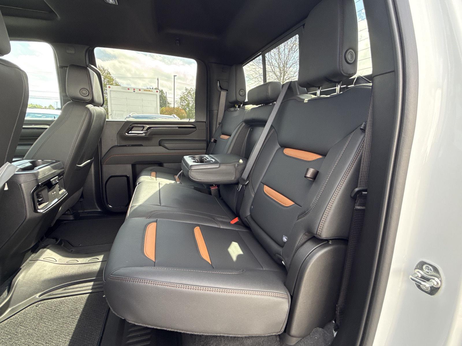 2026 GMC Sierra 2500HD AT4 - Photo 17