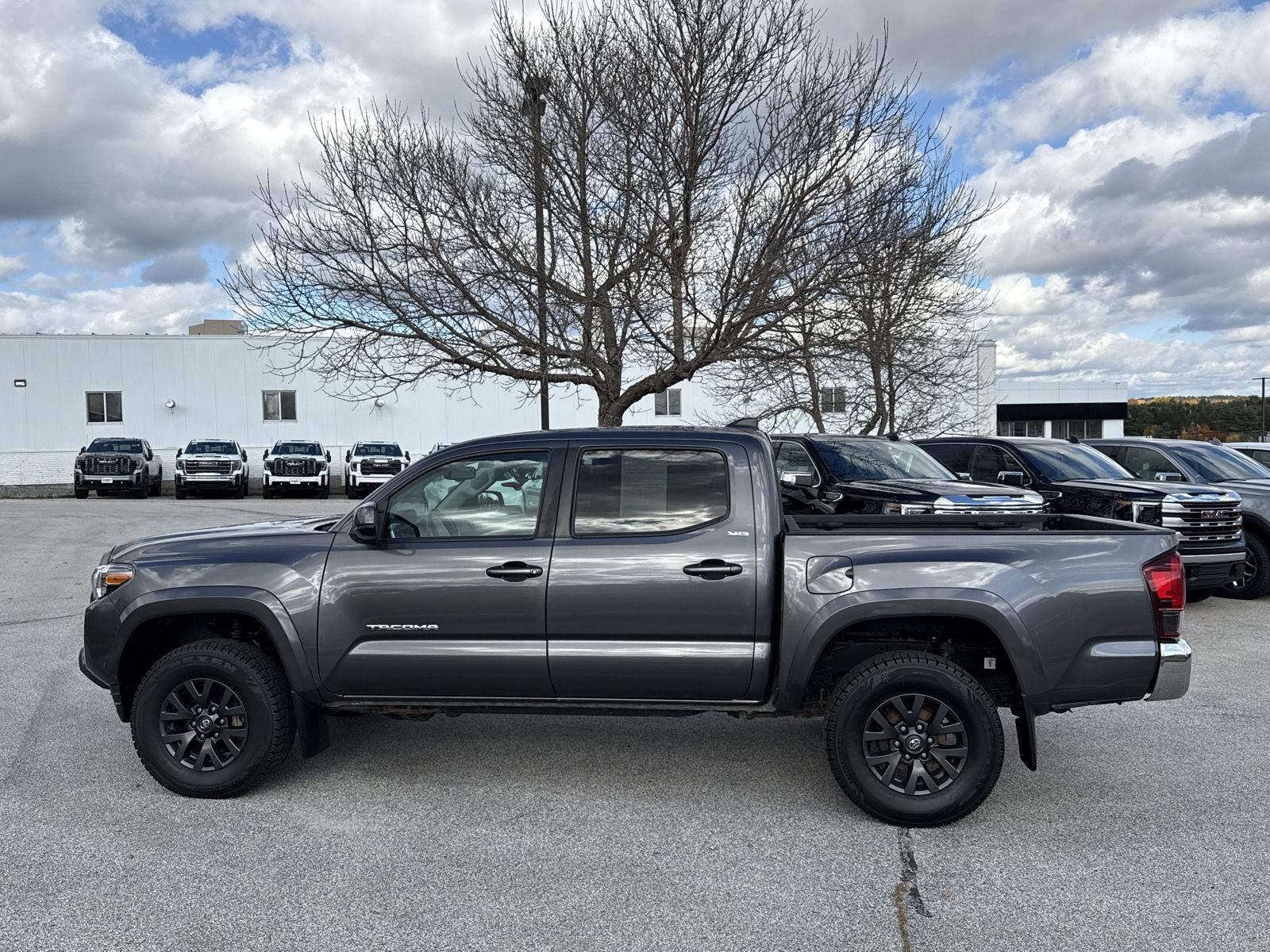 2022 Toyota Tacoma SR5 V6 photo 4