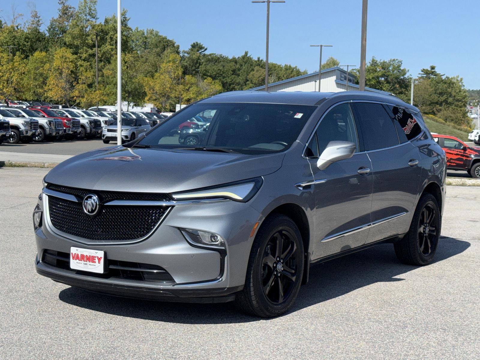 2023 Buick Enclave Essence's photo